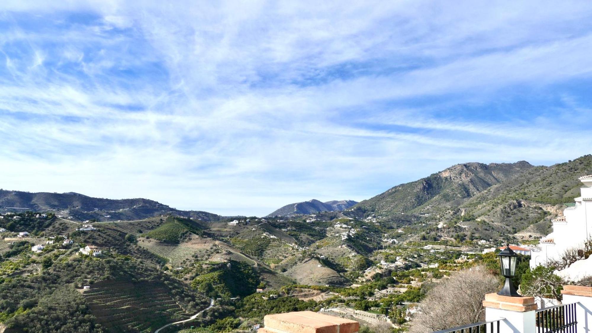 Casita Frigiliana - Stunning New Apartment With Views With Private Parking Space Bagian luar foto